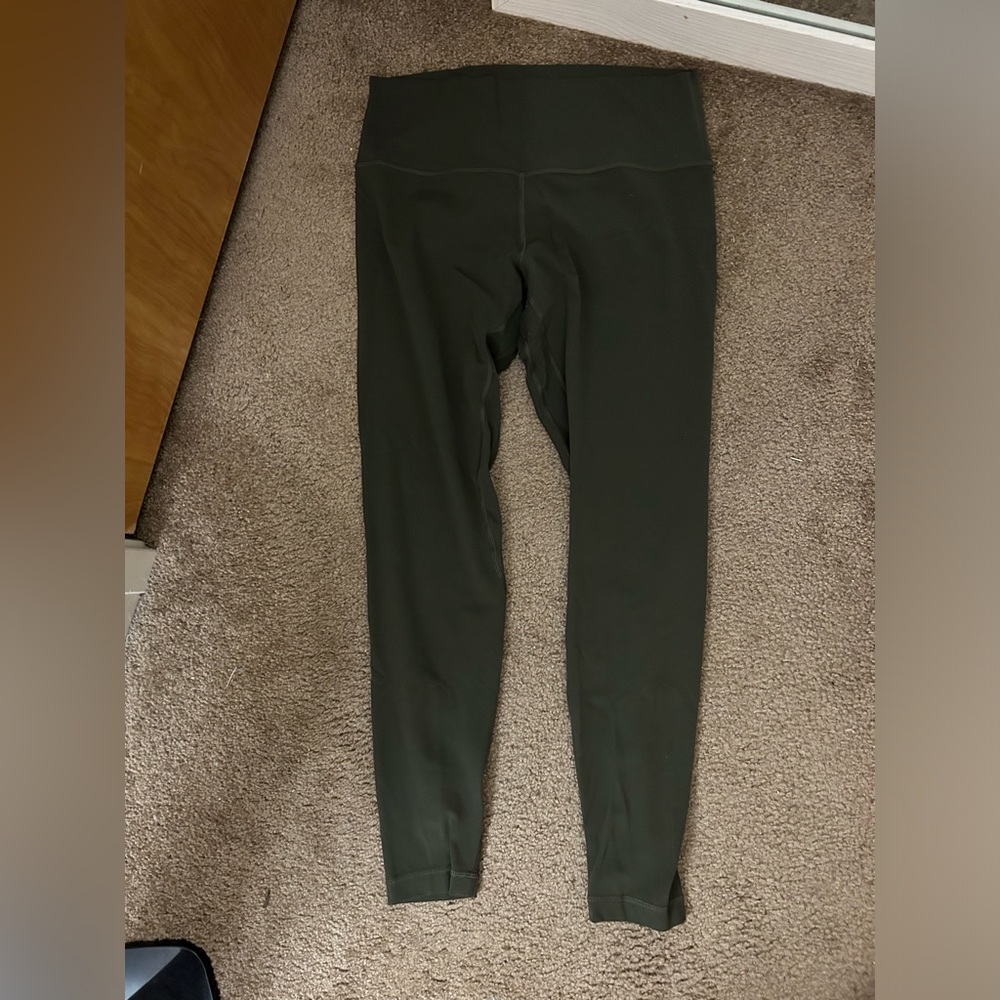 LuLuLemon Align full length leggings. Camo/Olive green color. Barely worn. 28’’.
